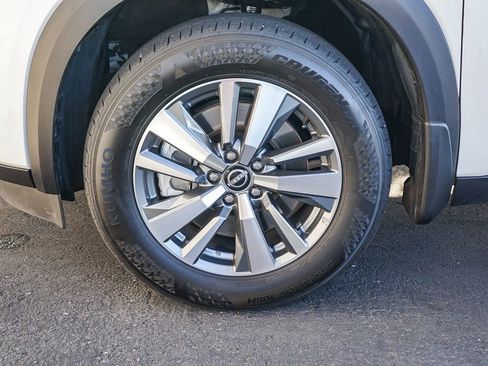 Used 2024 Nissan Pathfinder SL image 9