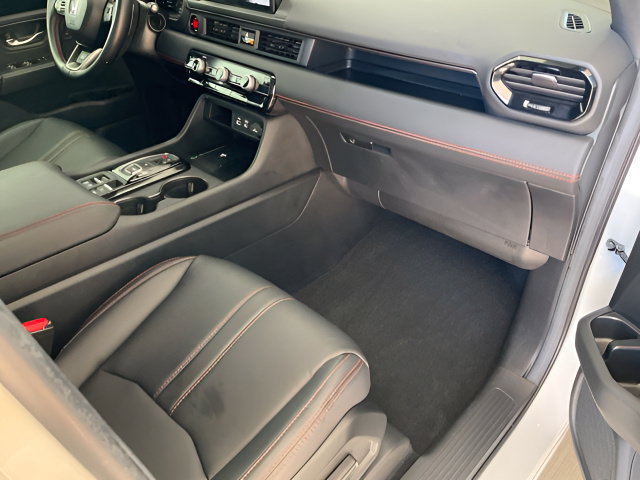 Certified 2025 Honda Pilot TrailSport image 26