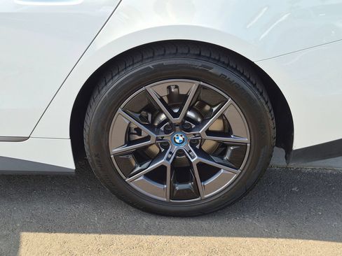 Used 2023 BMW i4 eDrive40 w/ Premium Package RWD image 33