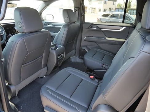 New 2026 GMC Acadia Elevation w/ Elevation Premium Package AWD/4WD image 38