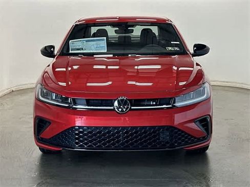 Certified 2025 Volkswagen Jetta Sport image 25