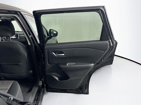 Used 2024 Nissan Rogue SV FWD image 32
