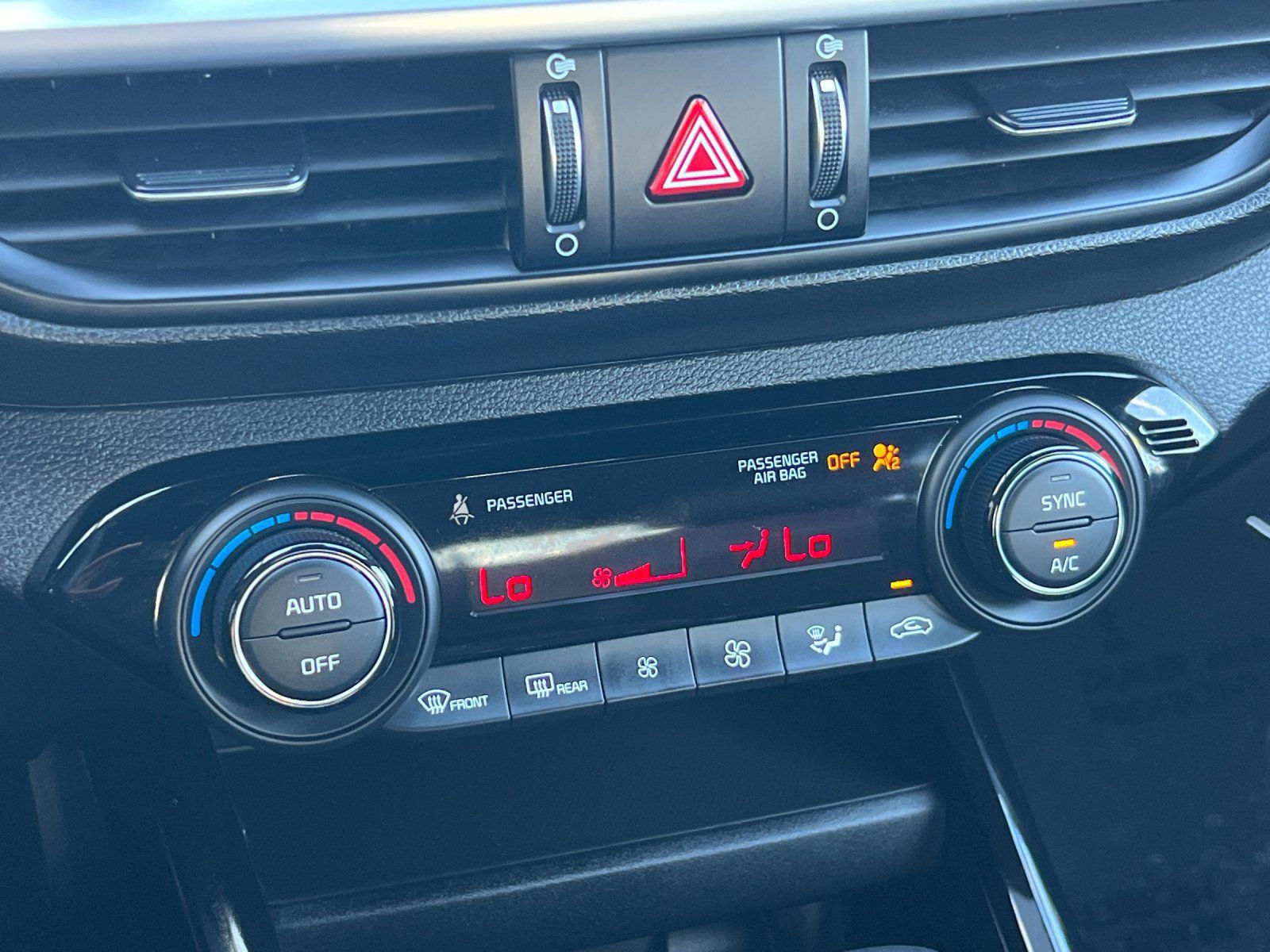 Used 2023 Kia Forte GT-Line w/ GT-Line Technology Package FWD image 19