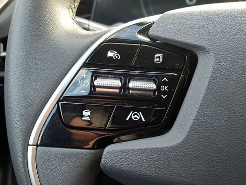 Certified 2023 Kia Niro EX image 21