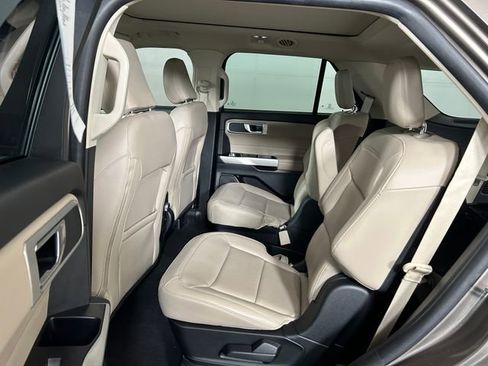 Used 2021 Ford Explorer XLT w/ Equipment Group 202A image 26