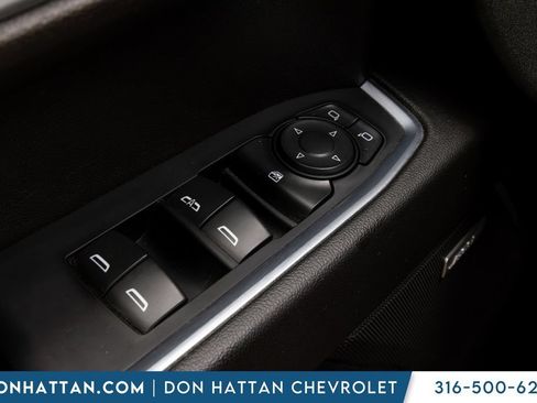 Used 2022 Chevrolet Silverado 1500 RST w/ Convenience Package II AWD/4WD image 12