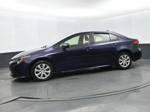 Used 2023 Toyota Corolla LE FWD image 5