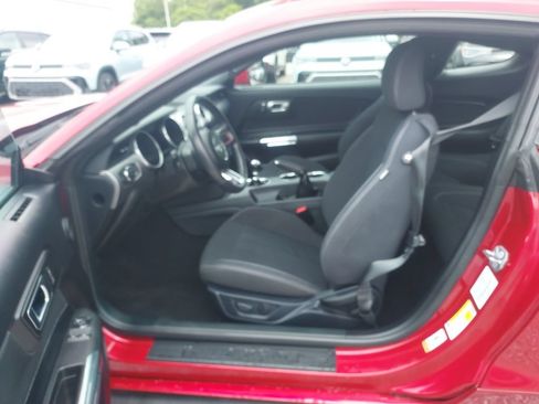 Used 2021 Ford Mustang GT RWD image 23
