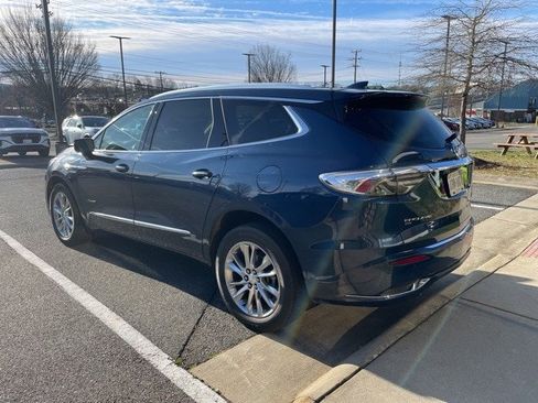Used 2022 Buick Enclave Avenir image 3