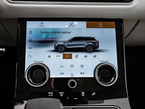 Used 2023 Land Rover Range Rover Velar R-Dynamic S image 37