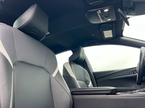 Used 2025 Toyota Camry SE image 17