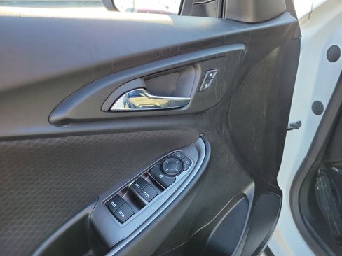 Used 2024 Chevrolet Malibu LT image 18