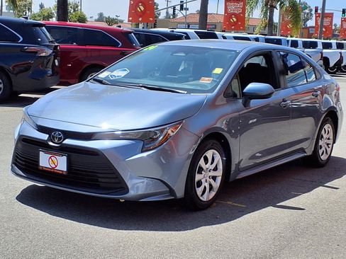 Used 2024 Toyota Corolla LE FWD image 3