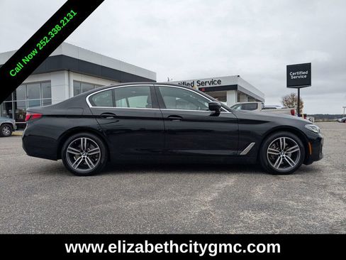 Used 2023 BMW 530i xDrive w/ Premium Package image 2