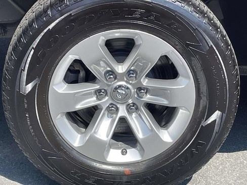 Used 2023 RAM 1500 Laramie AWD/4WD image 8