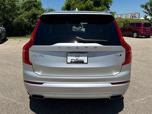 Used 2020 Volvo XC90 T6 Momentum AWD/4WD image 3