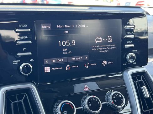 Used 2023 Kia Sorento LX image 13