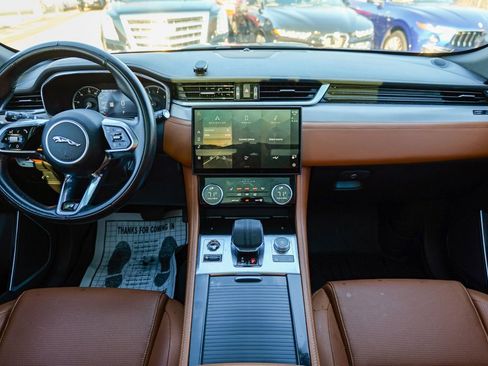 Used 2023 Jaguar F-PACE R-Dynamic S image 41