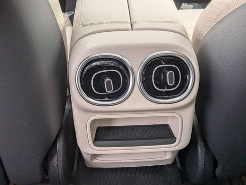 Certified 2025 Mercedes-Benz GLC 300 4MATIC image 30