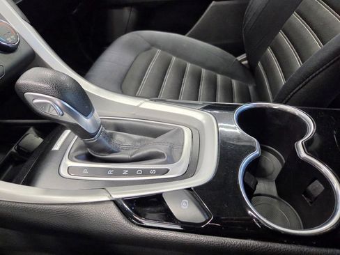 Used 2015 Ford Fusion SE FWD image 33