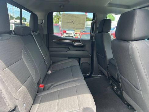 Used 2026 GMC Sierra 1500 SLE w/ Preferred Package AWD/4WD image 10