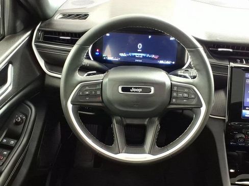 Used 2024 Jeep Grand Cherokee Laredo X w/ Luxury Tech Group I AWD/4WD image 14