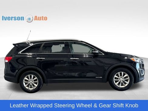 Used 2016 Kia Sorento LX w/ LX Convenience Package AWD/4WD image 10