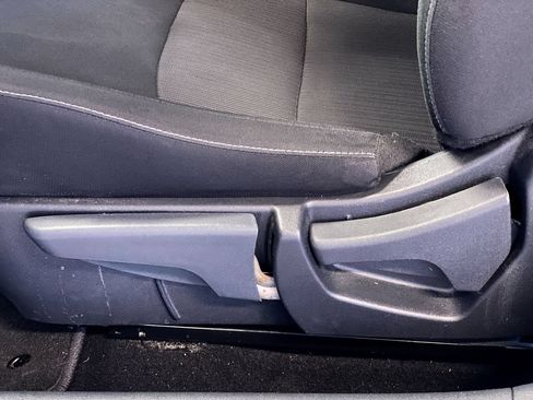 Used 2025 Nissan Sentra SV FWD image 17