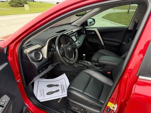 Used 2014 Toyota RAV4 Limited image 8