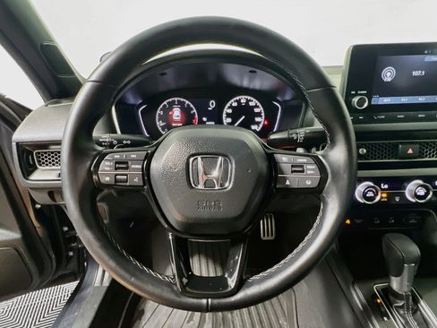Used 2025 Honda Civic Sport image 17