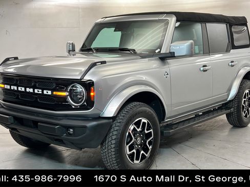 Used 2023 Ford Bronco Outer Banks AWD/4WD image 1