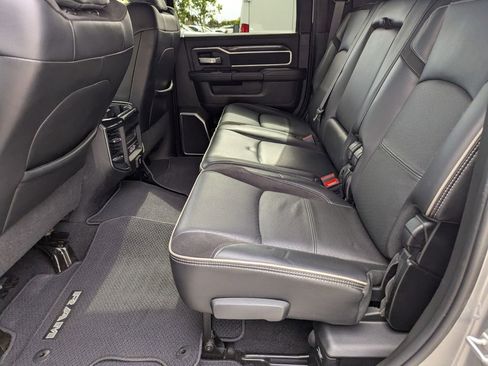 Used 2019 RAM 2500 Laramie image 17