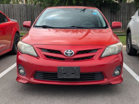 Used 2013 Toyota Corolla S w/ Premium Pkg FWD image 2