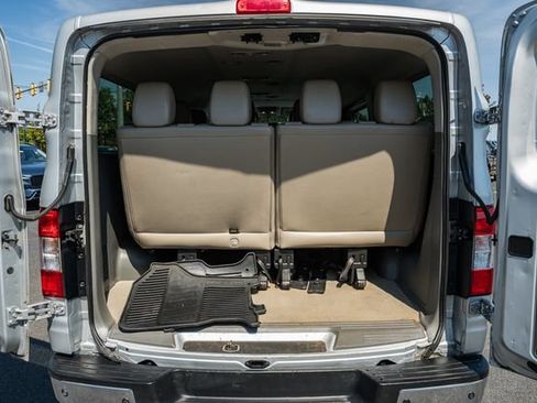 Used 2018 Nissan NV 3500 SL RWD image 10