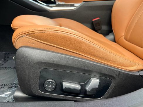 Used 2022 BMW 330e xDrive w/ Driving Assistance Package AWD/4WD image 31