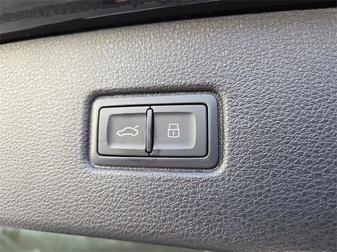 Certified 2025 Audi Q7 3.0T Premium Plus w/ Premium Plus Package image 28