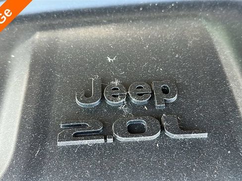 Used 2025 Jeep Wrangler Unlimited Sahara AWD/4WD image 33