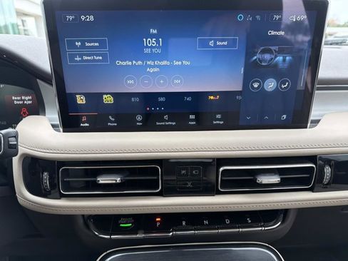 Certified 2023 Lincoln Nautilus FWD w/ Premium Package image 32