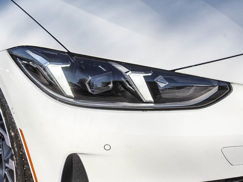 New 2026 BMW 430i Coupe w/ Parking Assistance Package image 8