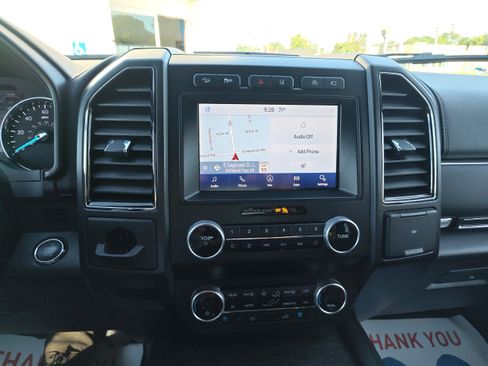 Used 2021 Ford Expedition Limited AWD/4WD image 16