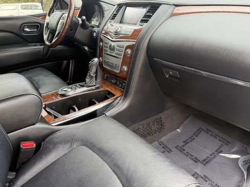Used 2019 INFINITI QX80 Luxe w/ All-Season Package image 11