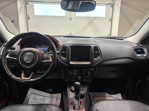 Used 2018 Jeep Compass Trailhawk w/ Leather Interior Group AWD/4WD image 16