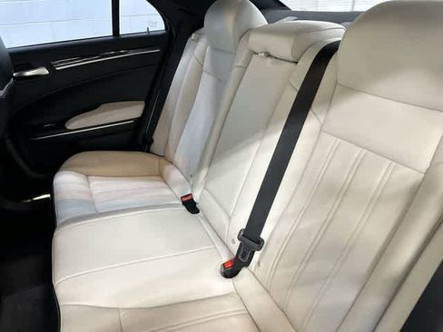 Used 2018 Chrysler 300 S w/ 300S Premium Group RWD image 14