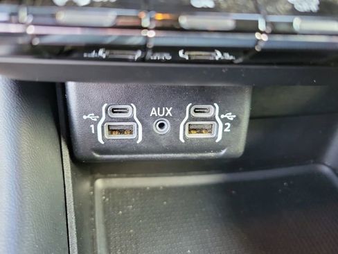 Used 2025 Dodge Durango GT AWD/4WD image 23
