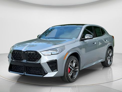 New 2026 BMW X2 xDrive28i w/ Technology Package AWD/4WD image 1