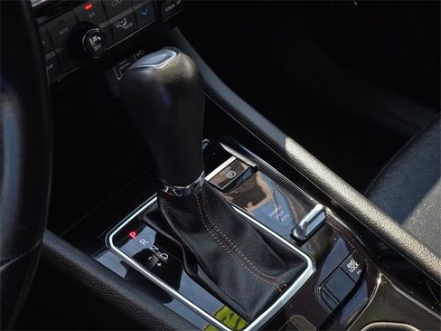 Used 2022 Jeep Compass Limited w/ Sun and Sound Group image 23