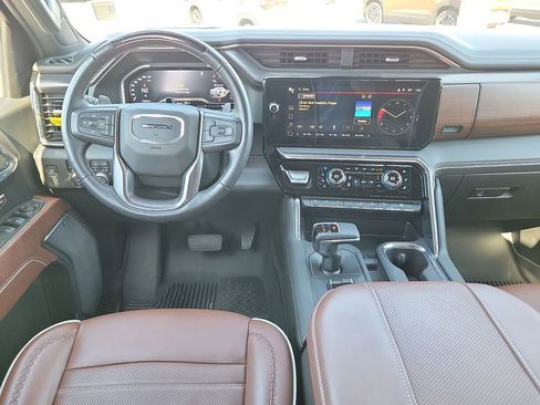 Used 2023 GMC Sierra 1500 Denali Ultimate image 8