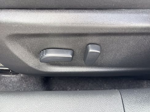Used 2025 Nissan Altima 2.5 SV FWD image 13