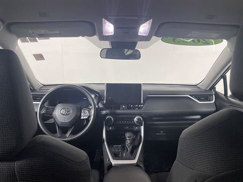 Used 2023 Toyota RAV4 LE AWD/4WD image 11