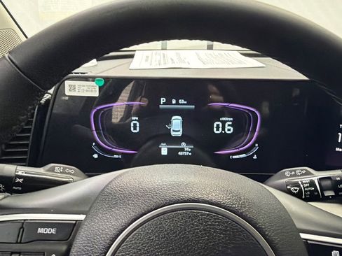 Used 2025 Kia Sportage EX image 24